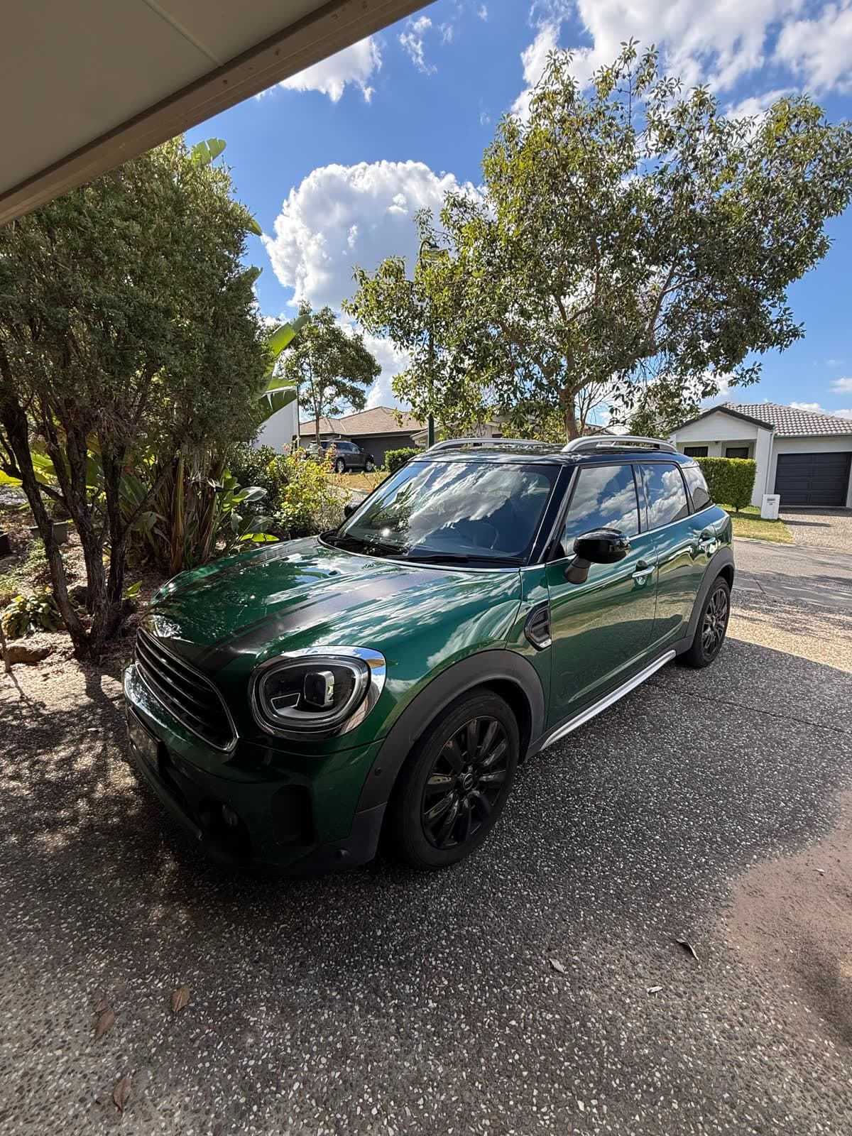 MINI Cooper Countryman (British Racing Green) photo 2
