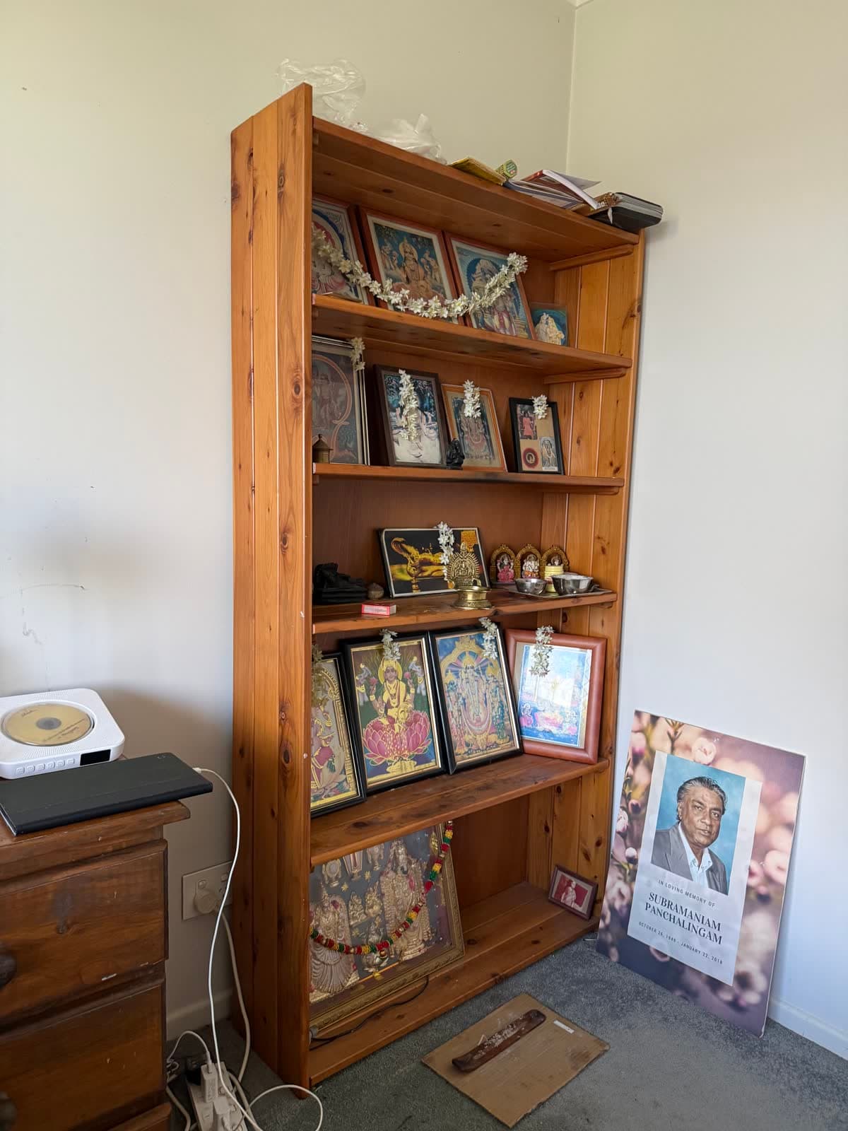 Pine Shelving Display Unit photo 2