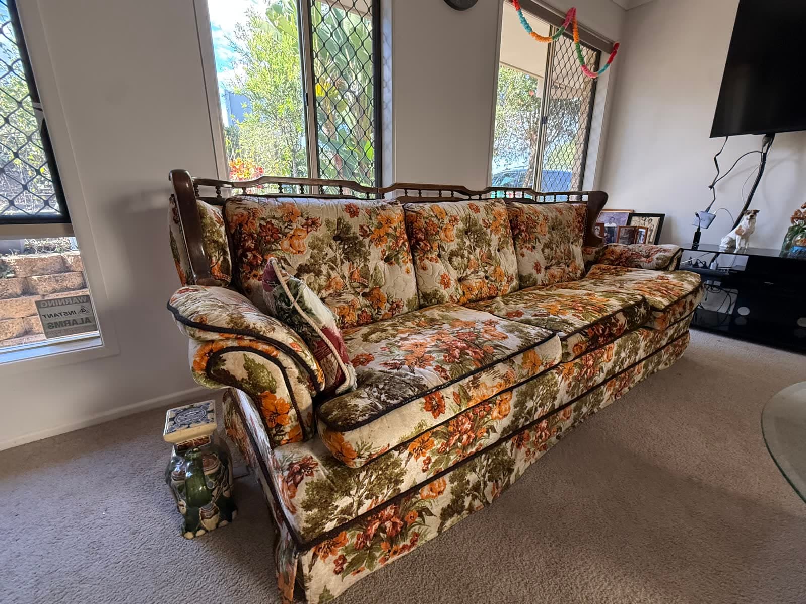 Vintage Floral Lounge Suite photo 10