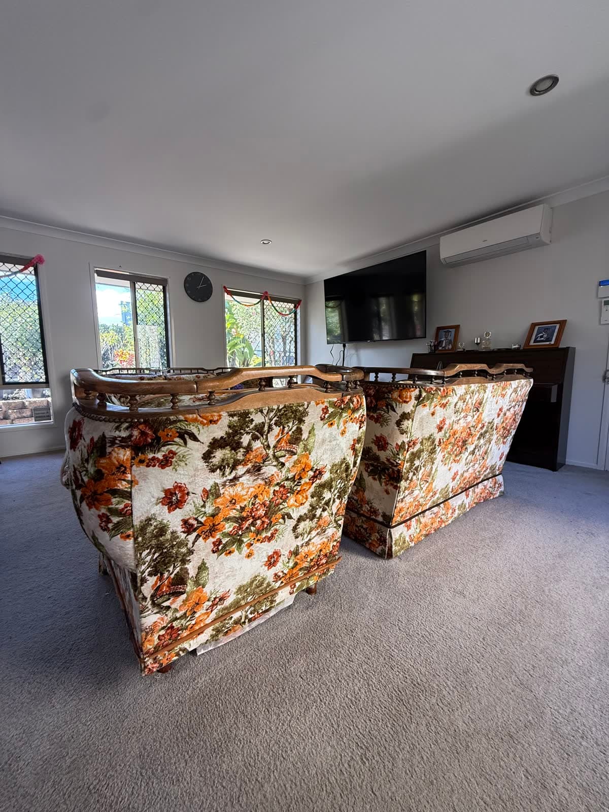 Vintage Floral Lounge Suite photo 7